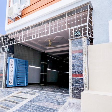 Super Hotel O Adibatla Near Tcs Ibrahimpatan Buitenkant foto