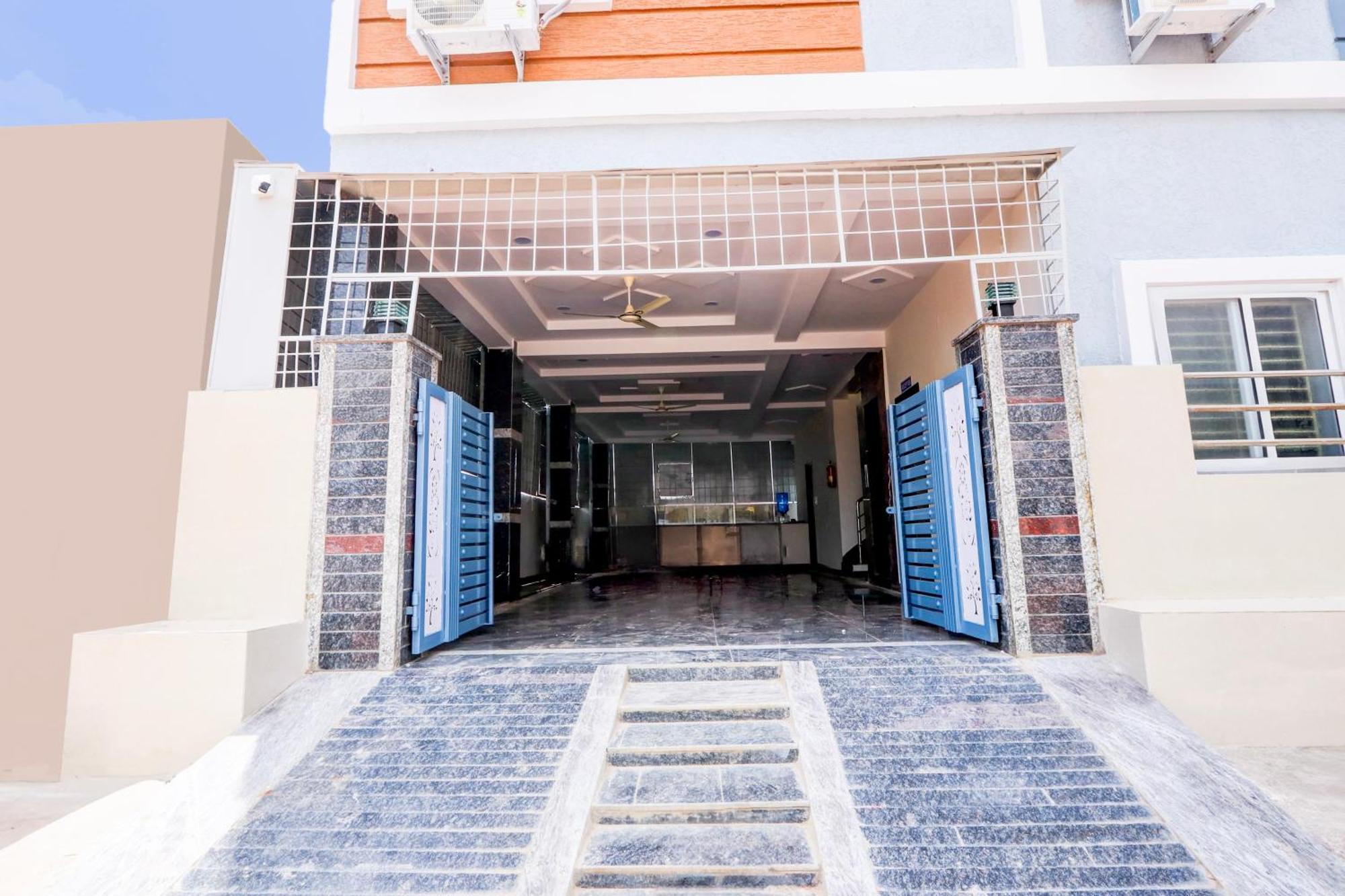 Super Hotel O Adibatla Near Tcs Ibrahimpatan Buitenkant foto