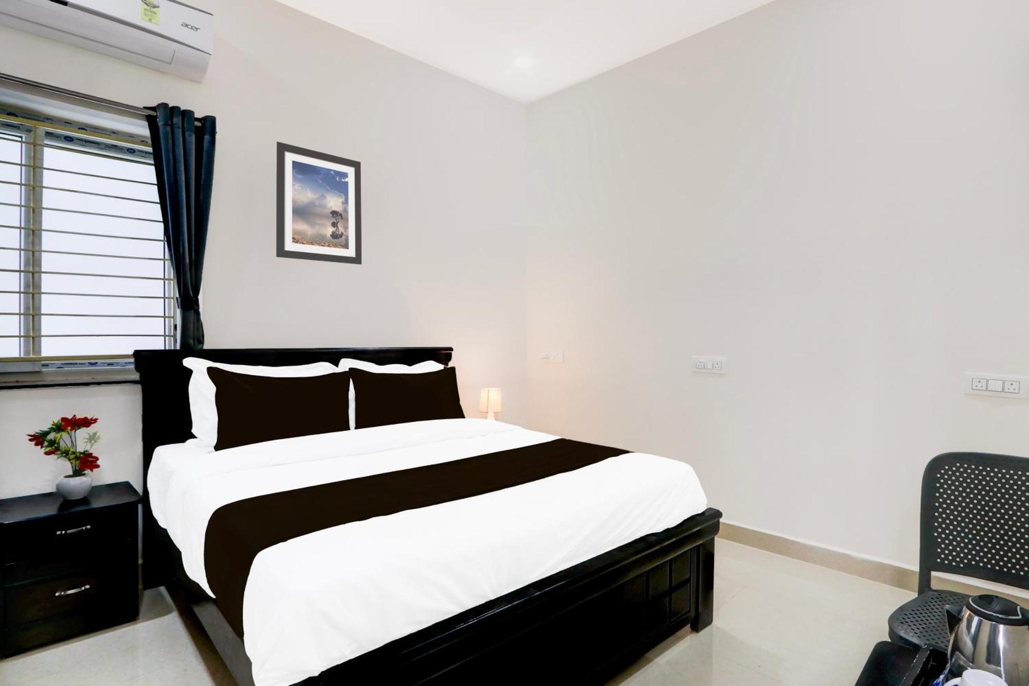 Super Hotel O Adibatla Near Tcs Ibrahimpatan Buitenkant foto