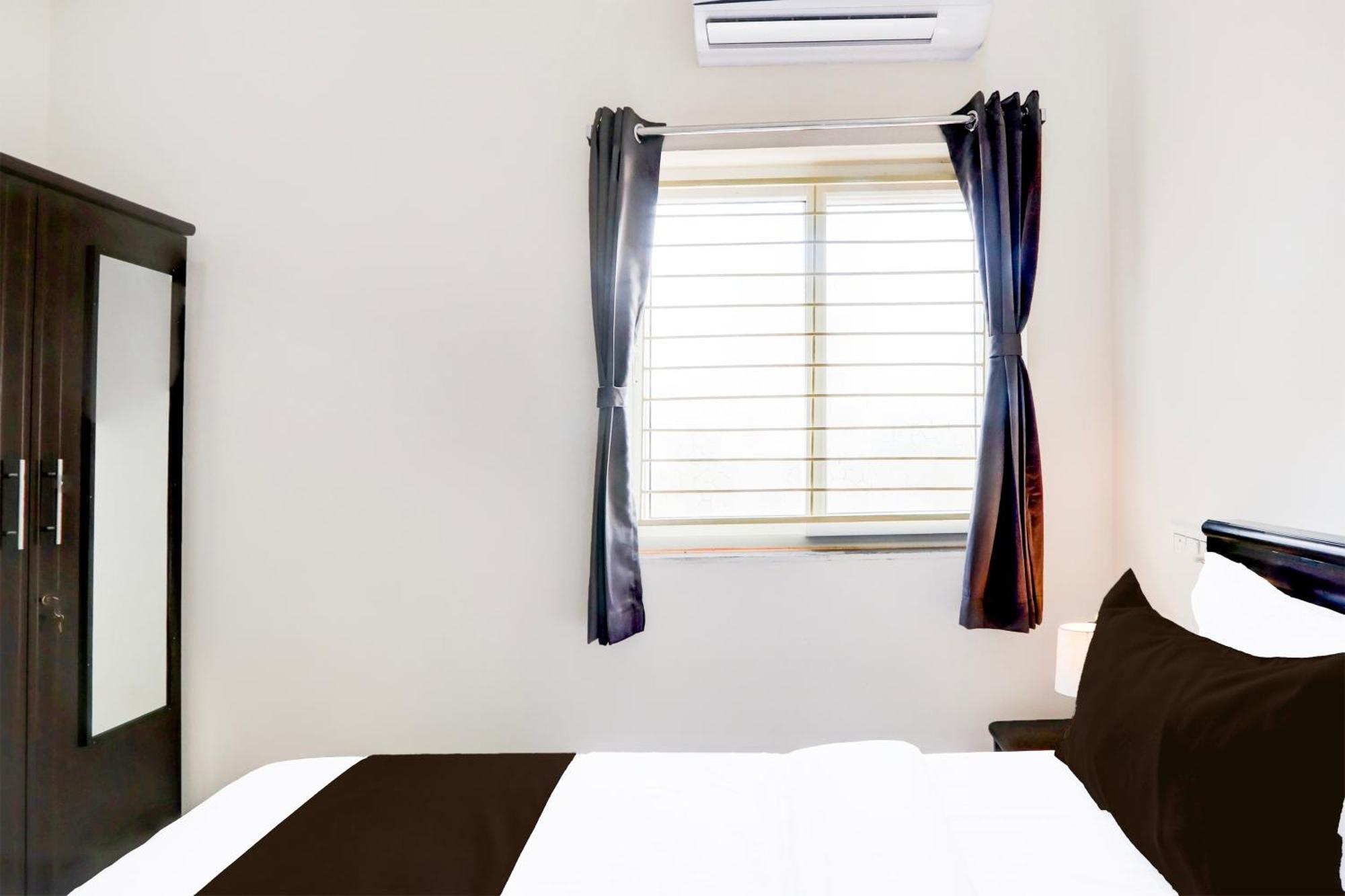 Super Hotel O Adibatla Near Tcs Ibrahimpatan Buitenkant foto