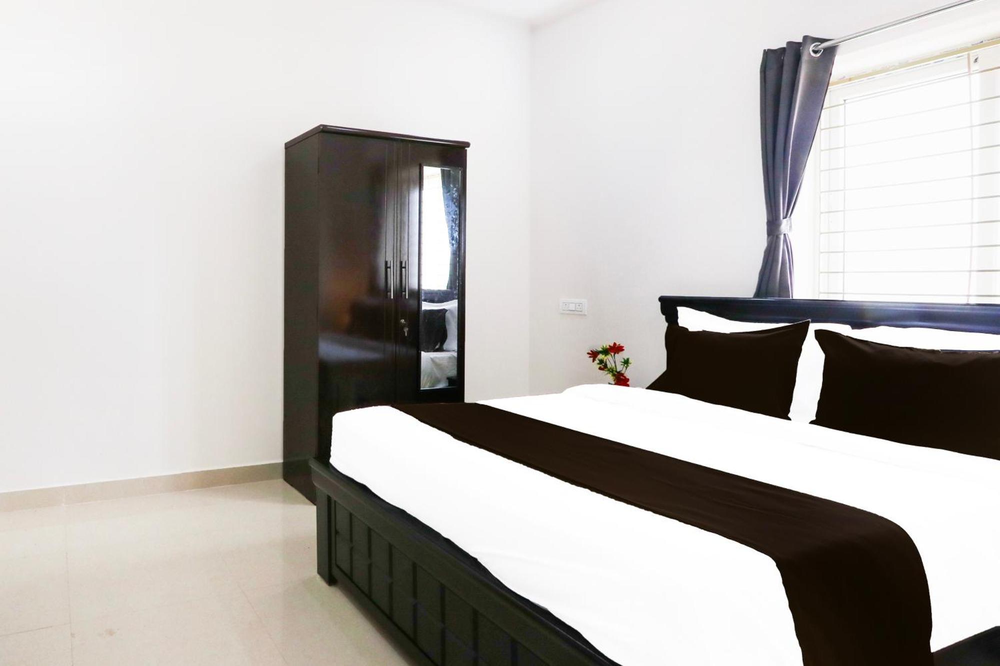 Super Hotel O Adibatla Near Tcs Ibrahimpatan Buitenkant foto